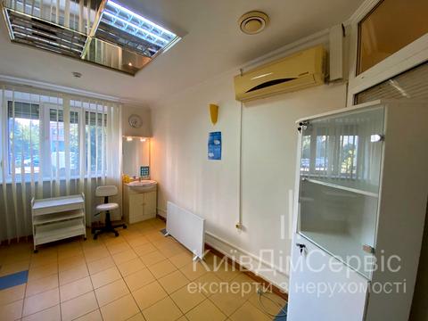 комерційна за адресою Володимира Івасюка просп. (Героїв Сталінграду), 20