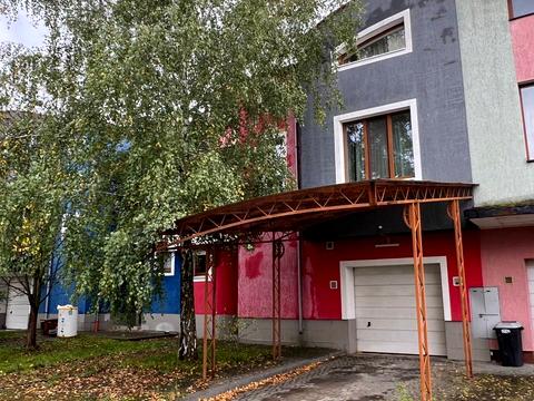 будинок за адресою Василя Симоненка вул.