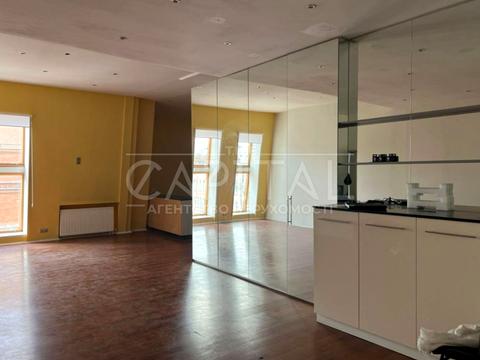 комерційна за адресою Велика Васильківська вул. (Червоноармійська), 45/2