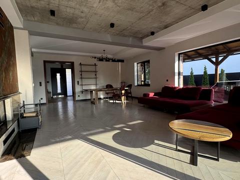 будинок за адресою Сонячна вул., 49