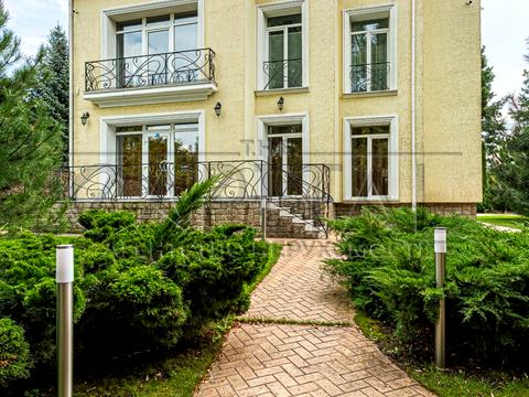 дом по адресу Київська ул.