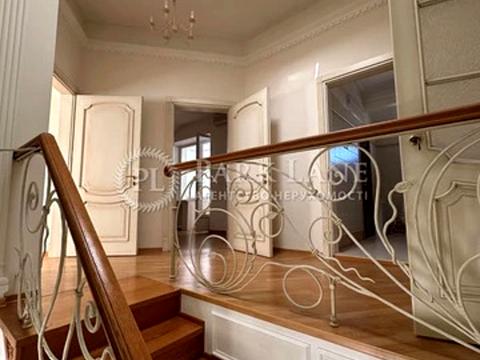 квартира за адресою Київ, Рейтарська вул., 34