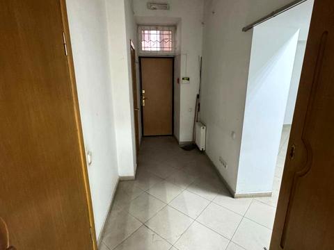 комерційна за адресою Пантелеймона Куліша вул., 24
