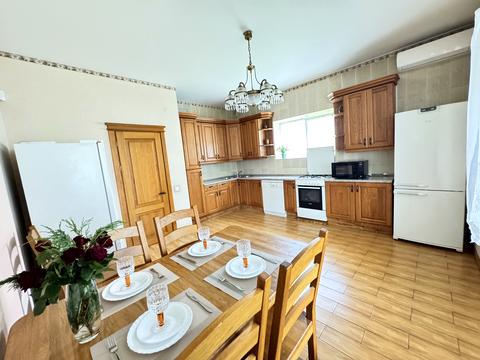 будинок за адресою Київська, 81Б