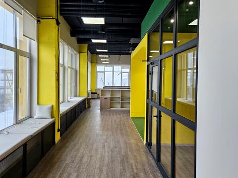 комерційна за адресою Борщагівська вул., 154