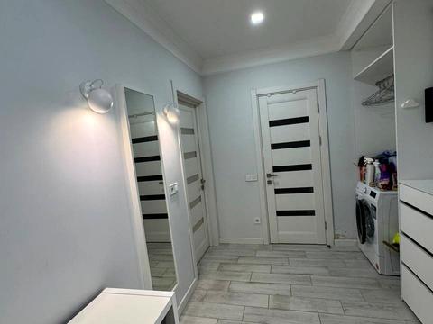 квартира за адресою Хотинська вул., 12