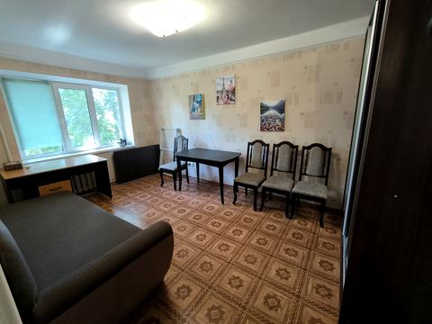 кімната за адресою Київ, Ореста Левицького вул. (Академіка Курчатова), 18