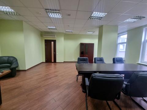 комерційна за адресою Саксаганського вул., 119