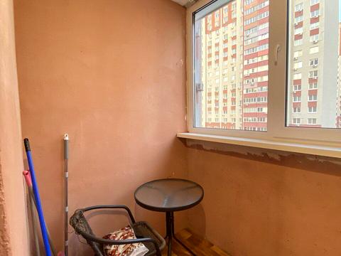 квартира за адресою Софії Русової вул., 1