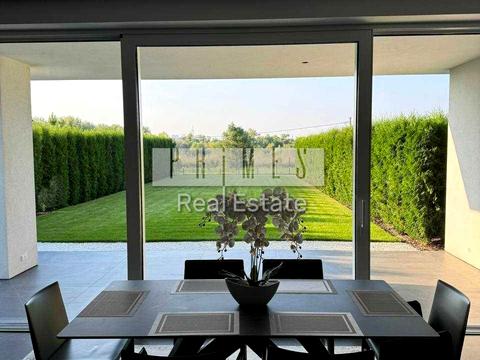 дом по адресу  ул.