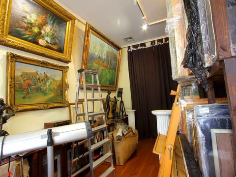 комерційна за адресою Кудрявська вул., 8-А