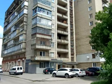 квартира за адресою Тролейбусна вул., 12