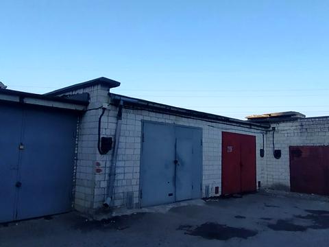 паркомісце за адресою Антона Головатого вул., 7