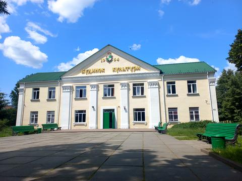участок по адресу Перемоги площа, 1