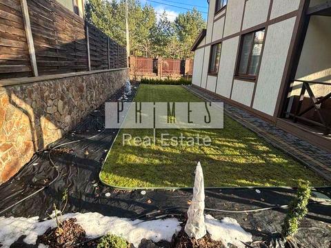 будинок за адресою Вишнева вул.