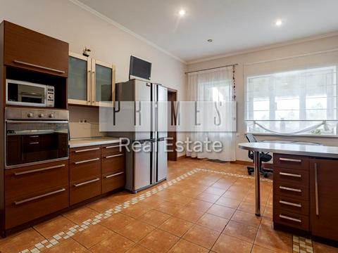 будинок за адресою Зоряна вул.