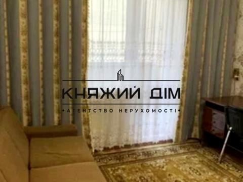 квартира за адресою Анни Ахматової вул., 39-А