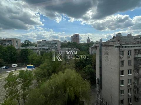 комерційна за адресою Кловський узвіз, 7
