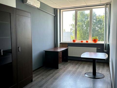 комерційна за адресою Незалежності бульв. (50 років Жовтня), 18