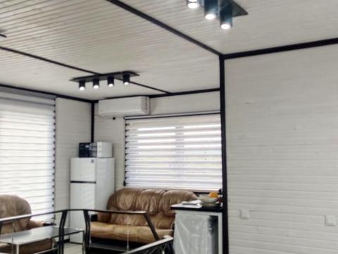 комерційна за адресою Миру, 72