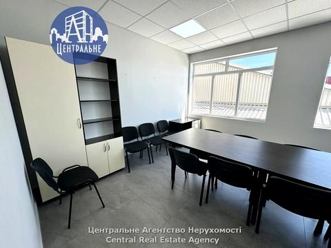 комерційна за адресою Ярослава Мудрого вул. (Моріса Тореза), 64Б