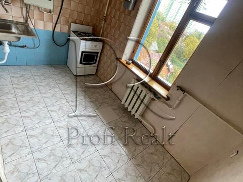 квартира за адресою Серпова вул., 1