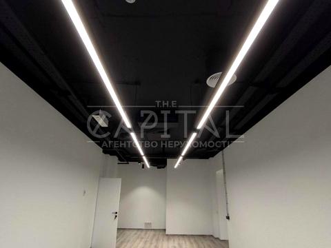 комерційна за адресою Євгена Коновальця вул. (Щорса), 36