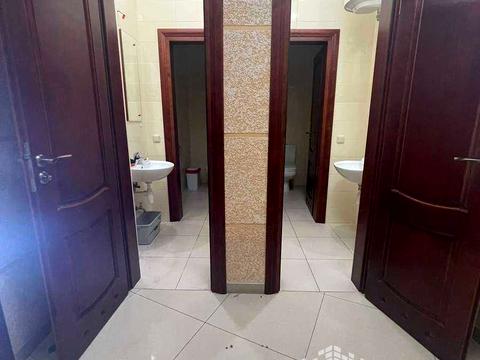 комерційна за адресою Ужгород, Жупанатська пл., 1