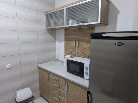 комерційна за адресою Тринітарська, 11