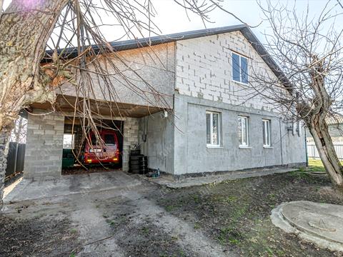будинок за адресою Центральна, 1