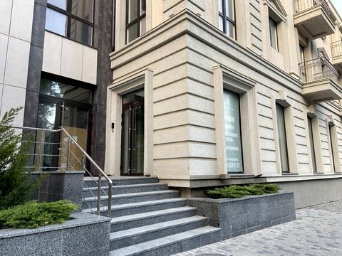 комерційна за адресою Старокозацька вул. (Комсомольська), 52