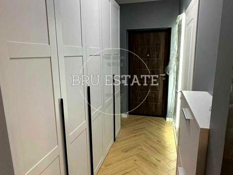 квартира за адресою Дніпровська набережна вул., 17В