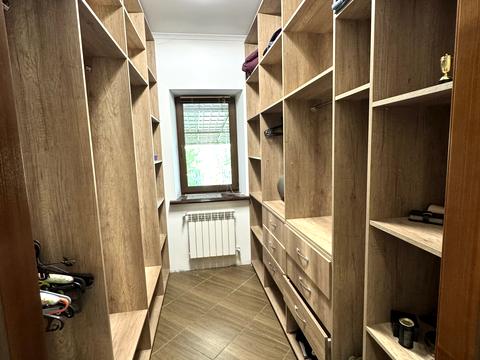 будинок за адресою Довженка вул., 33