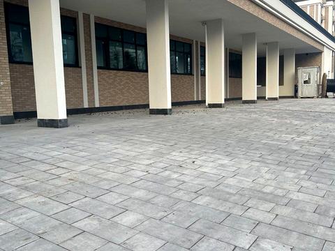 комерційна за адресою Васильківська вул., 37