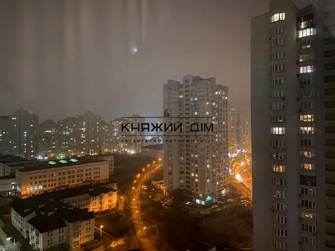 квартира за адресою Миколи Бажана просп., 12