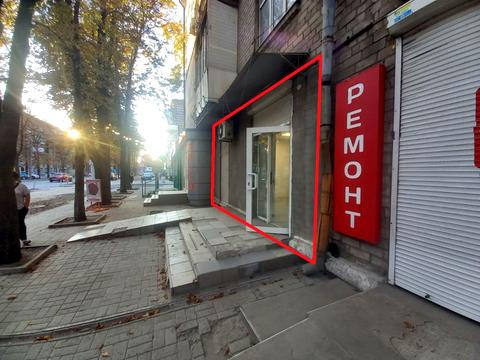 комерційна за адресою Незалежності вул. (Титова), 8