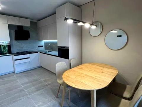 квартира за адресою Роксоляни вул., 33а