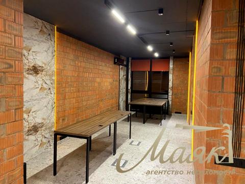 комерційна за адресою Джона Маккейна вул. (Івана Кудрі), 1