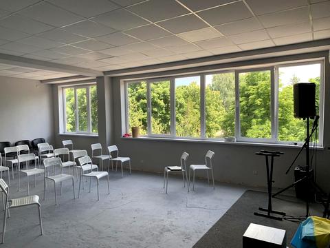 комерційна за адресою Федора Караманиць вул. (Ватутіна), 57