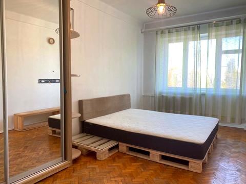 квартира по адресу Ореста Левицкого ул. (Академіка Курчатова), 19