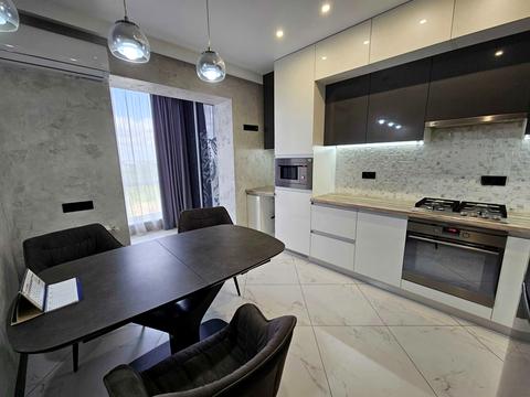 квартира за адресою Співдружності вул., 1