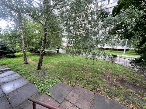 комерційна за адресою Сержа Лифаря вул. (Олександра Сабурова), 3-Б