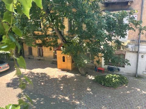 комерційна за адресою Ніни Строкатої вул. (Буніна), 13