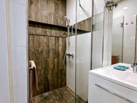будинок за адресою Луговська вул., 238