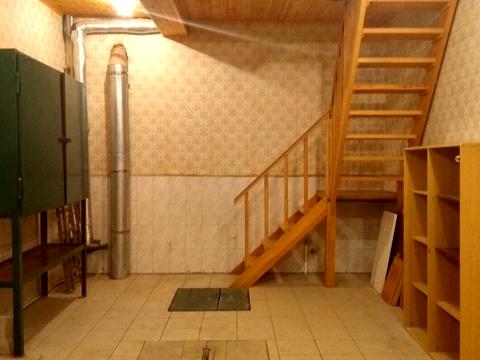паркомісце за адресою Квітневий пров., 1