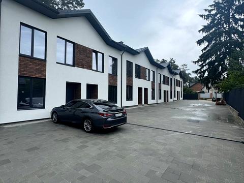 будинок за адресою Сім'ї Шкарівських вул.