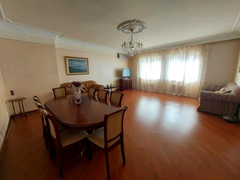квартира за адресою В'ячеслава Чорновола вул., 25