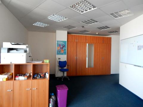 комерційна за адресою Королеви Єлизавети ІІ вул. (Глинки), 2