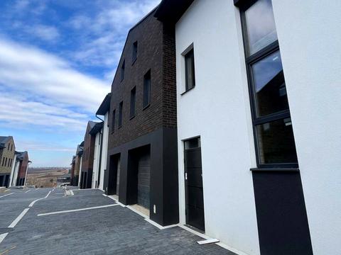 дом по адресу с. Подгородное, Василия Стуса ул.