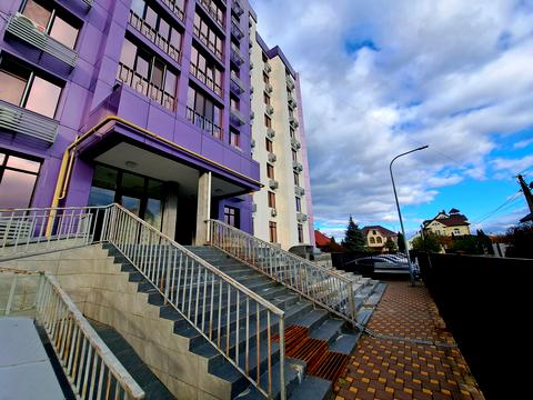 комерційна за адресою Садова вул., 1-В к1